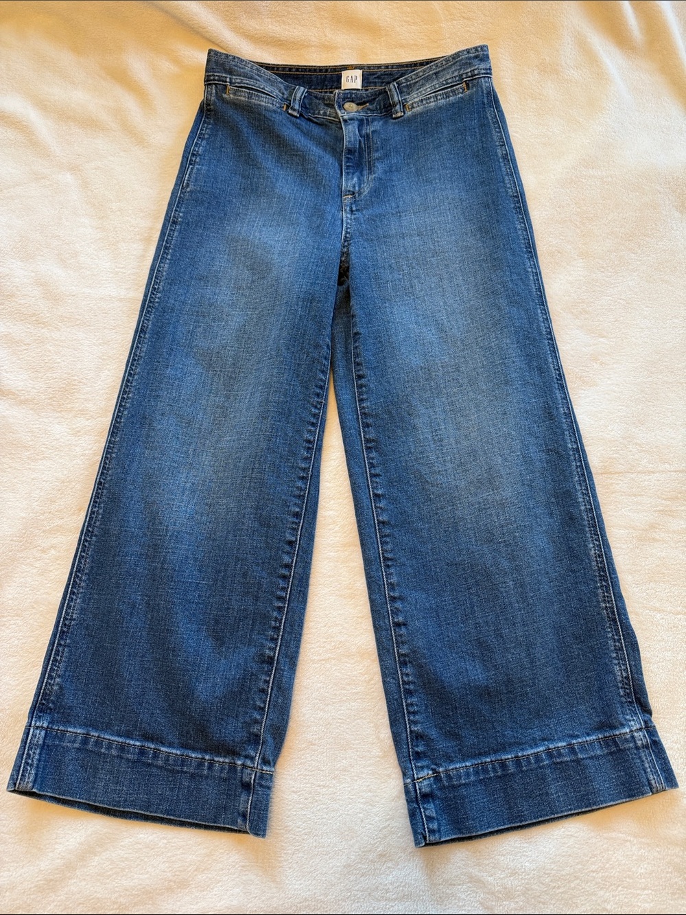 GAP High Rise Wide Leg Cropped Jean - Picture 3 of 12